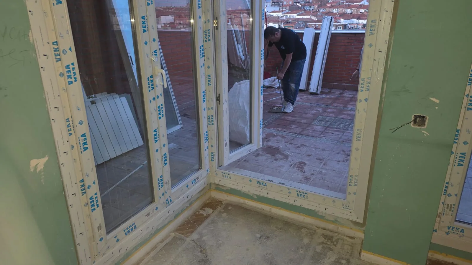 Instalación de ventanas de PVC y aluminio de alta eficiencia térmica - v 7